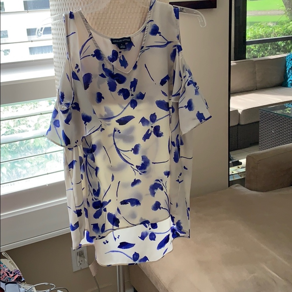 Cold shoulder top